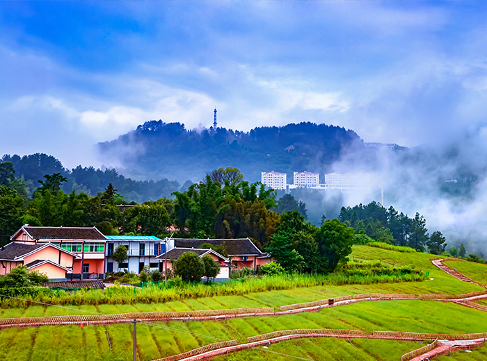 《秀美山乡》